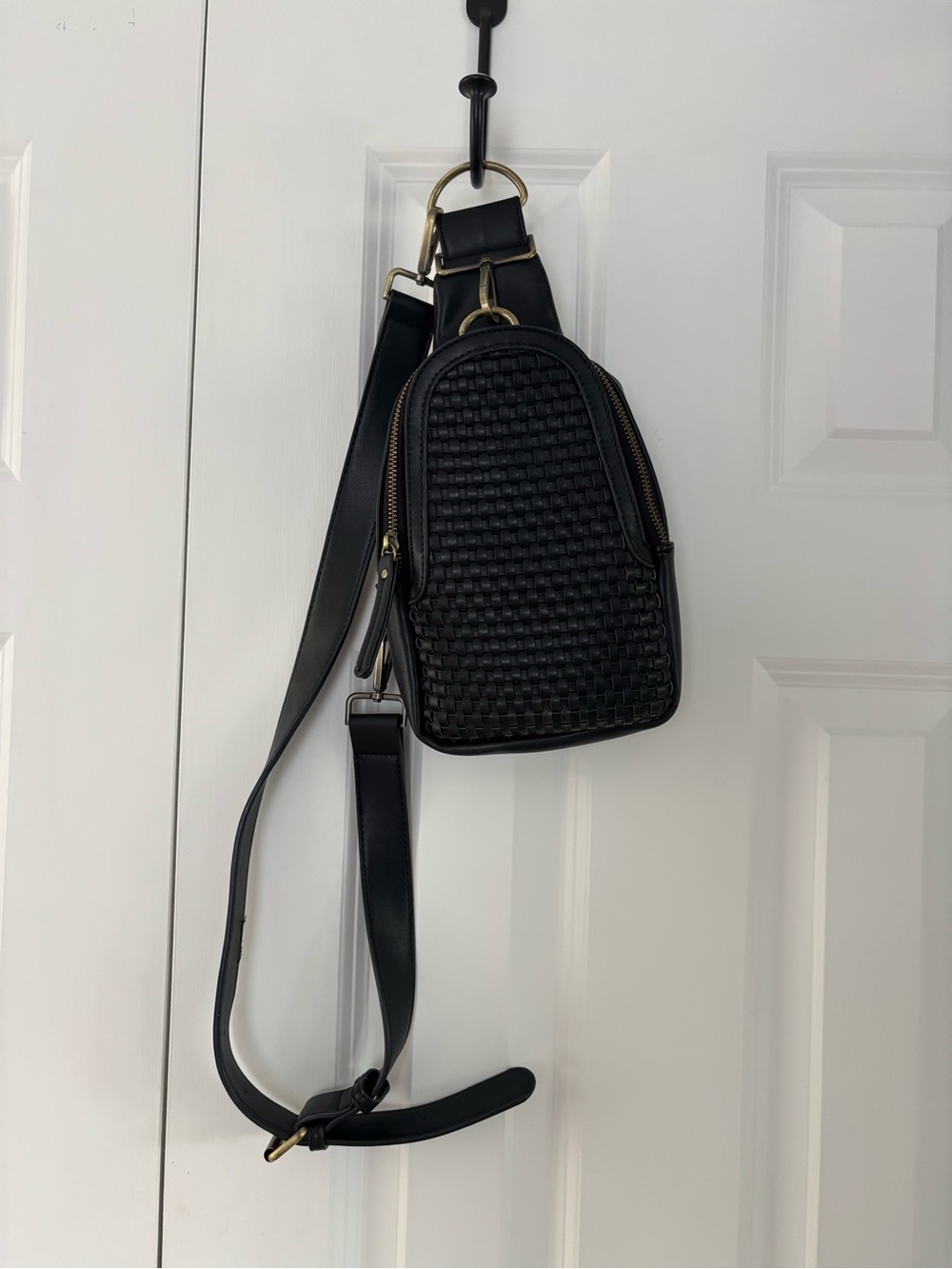 Anthropologie Urban Originals Black Leather Crossbody Sling with Brass Hardware - Picture 2 of 5